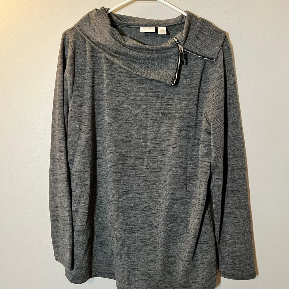 Weekends Sweater - Picture 1 of 5